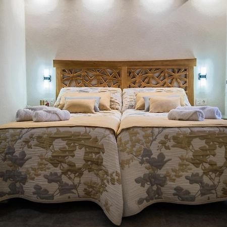 Apartamentos Turisticos El Altozano Fuentes de León المظهر الخارجي الصورة