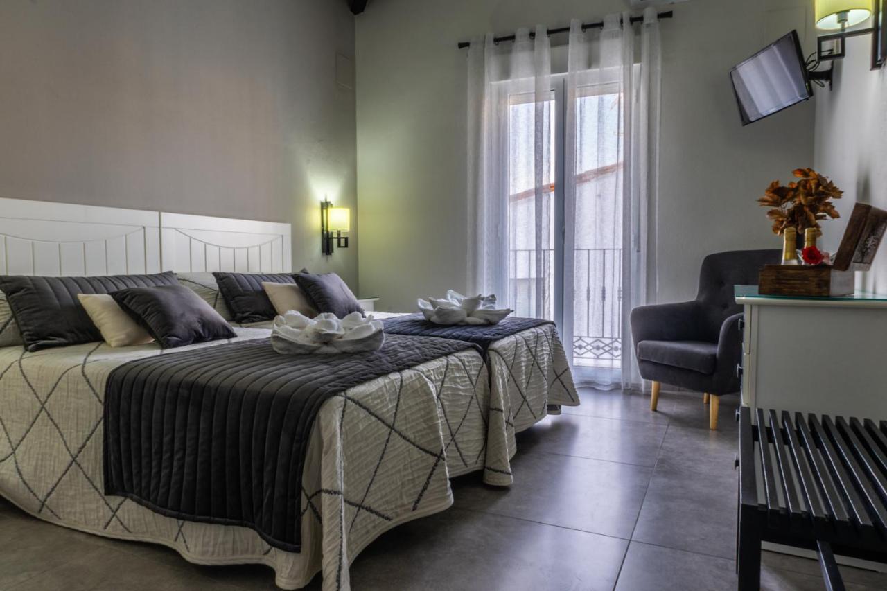 Apartamentos Turisticos El Altozano Fuentes de León المظهر الخارجي الصورة