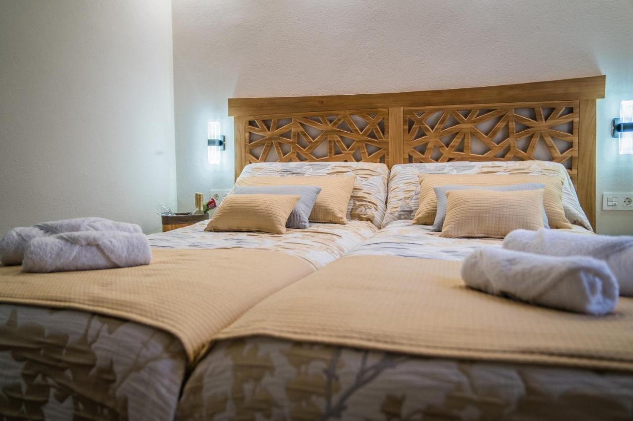 Apartamentos Turisticos El Altozano Fuentes de León المظهر الخارجي الصورة